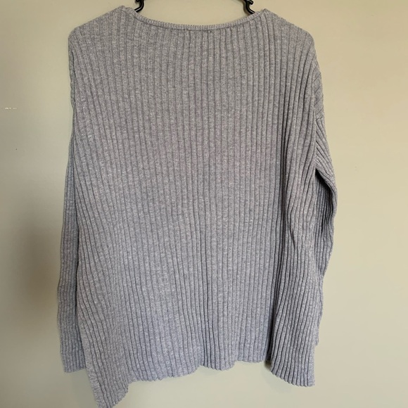 Jessica Simpson Sweater - Picture 2 of 4